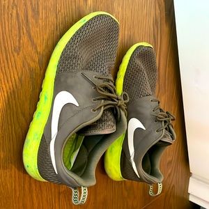 Nike sneakers US 9.5 / EU 43